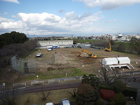 九州地整初バックホウの遠隔操作訓練